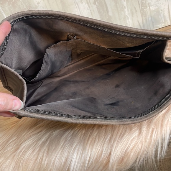 Gainsborough Brown Faux Leather Toiletry Bag - Picture 5 of 5